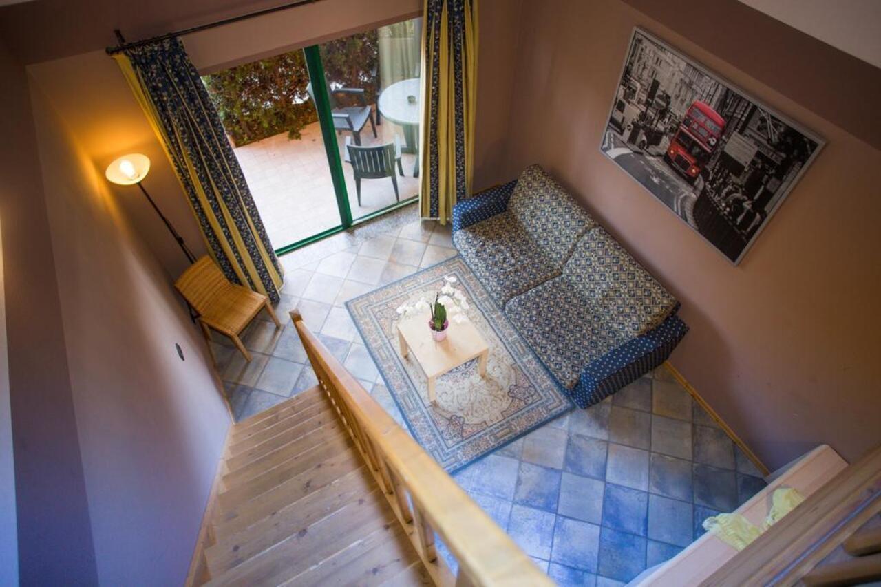 Hotel Ristorante La Perla Varallo Pombia Buitenkant foto