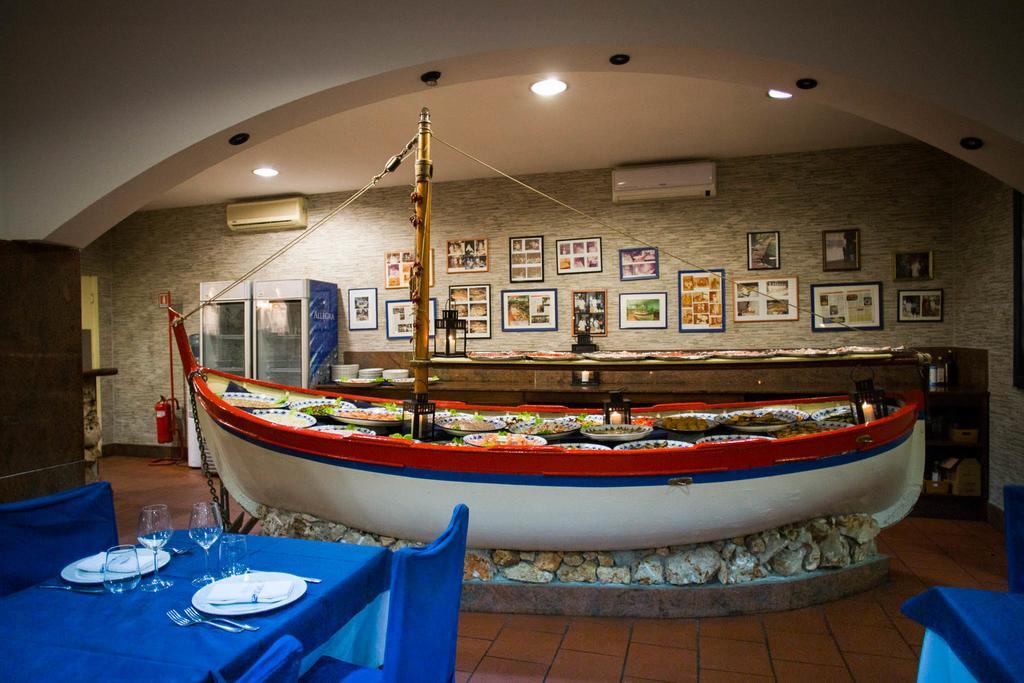 Hotel Ristorante La Perla Varallo Pombia Buitenkant foto
